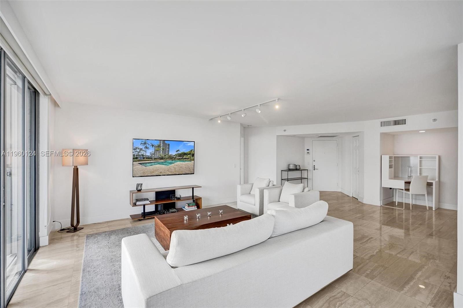 3500 Mystic Pointe Dr #3206, Aventura FL 33180