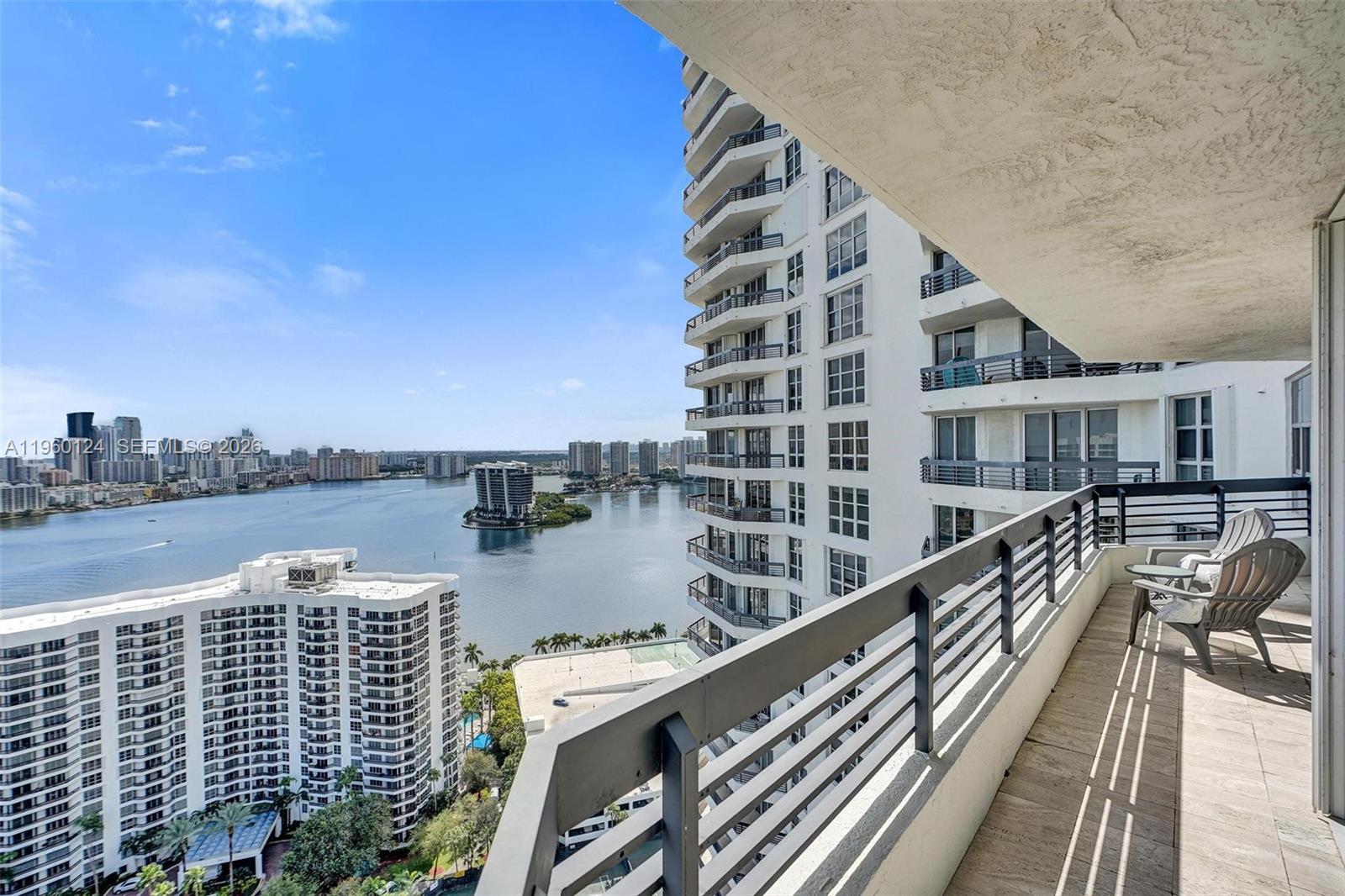 3500 Mystic Pointe Dr #3206, Aventura FL 33180