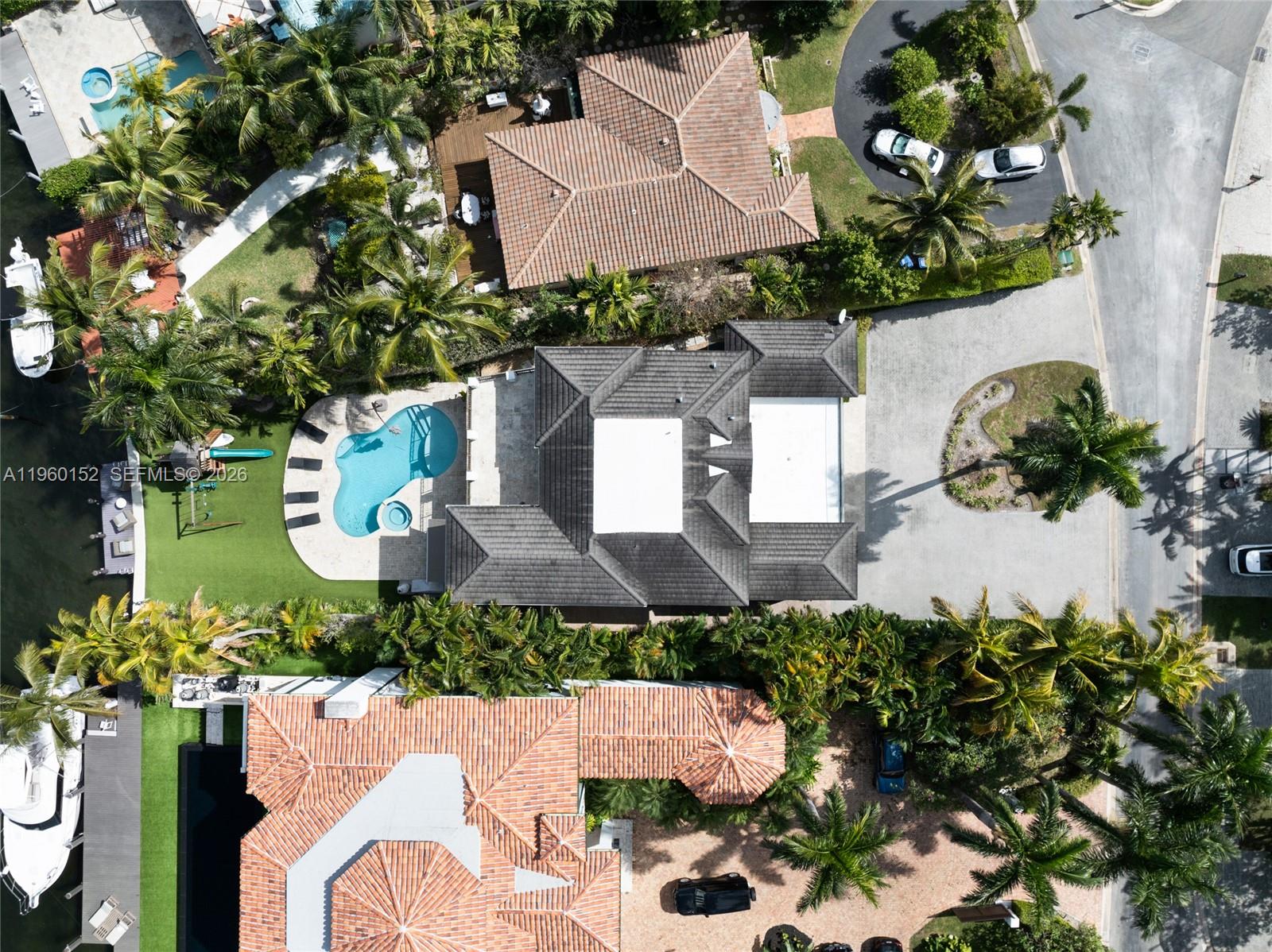 520 N Parkway, Golden Beach FL 33160