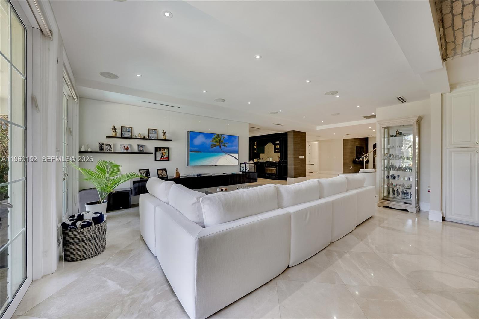 520 N Parkway, Golden Beach FL 33160