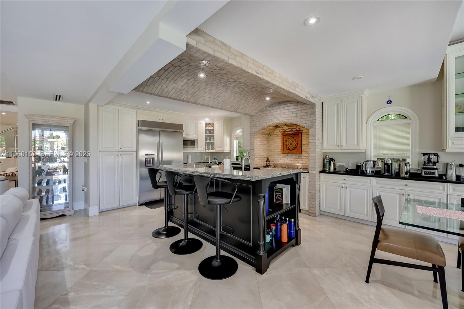 520 N Parkway, Golden Beach FL 33160