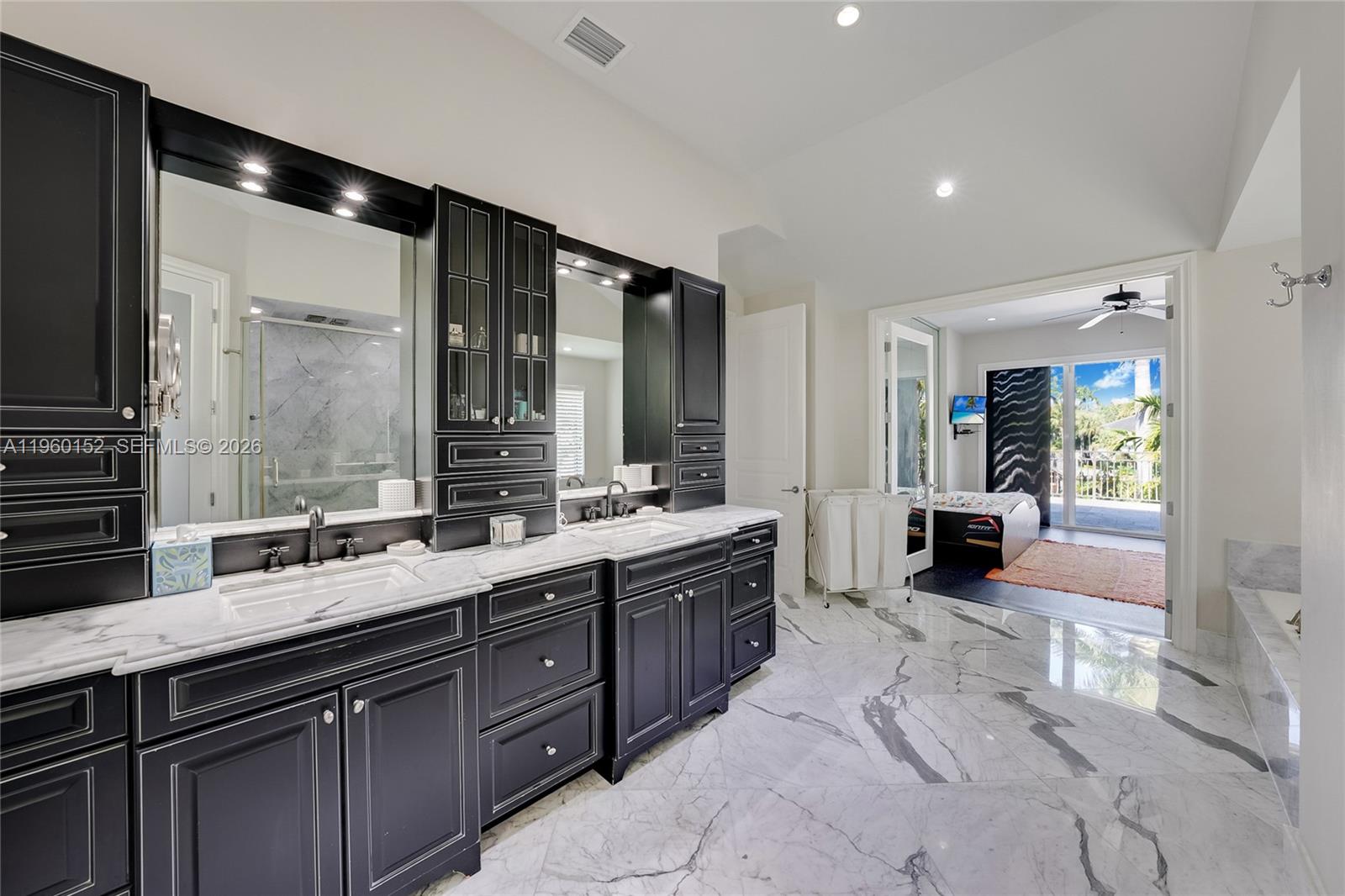 520 N Parkway, Golden Beach FL 33160