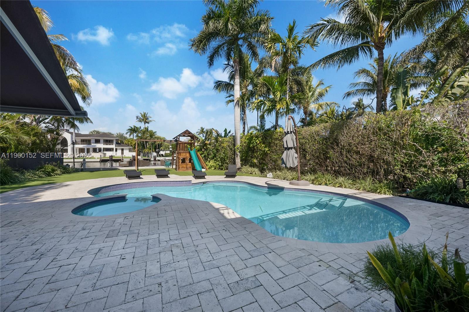 520 N Parkway, Golden Beach FL 33160