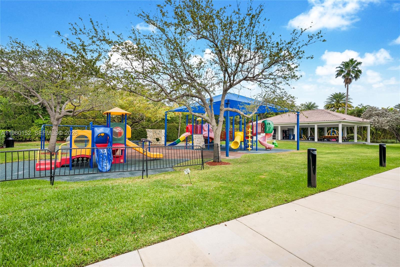 520 N Parkway, Golden Beach FL 33160