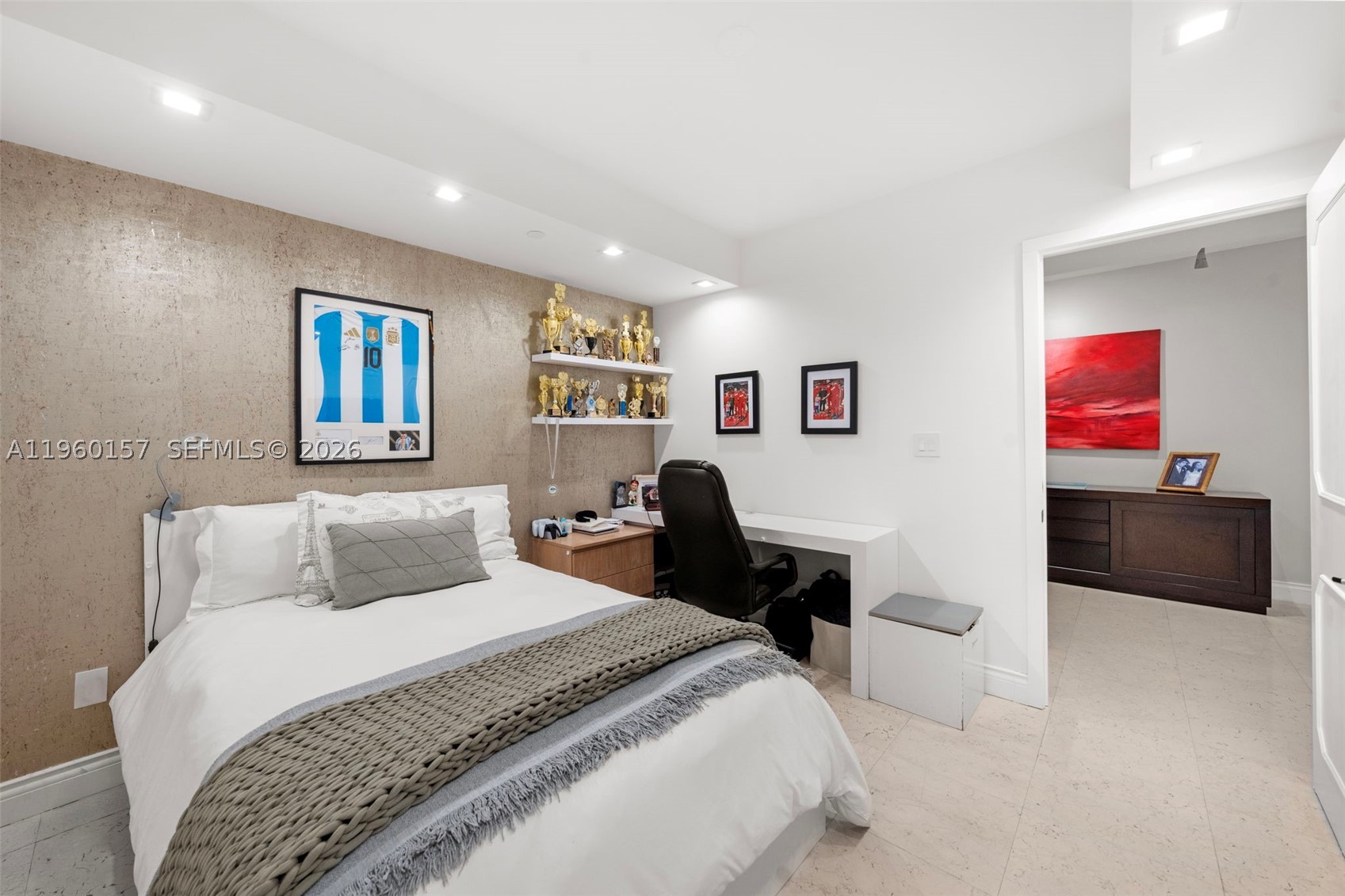 799 Crandon Blvd #605, Key Biscayne FL 33149