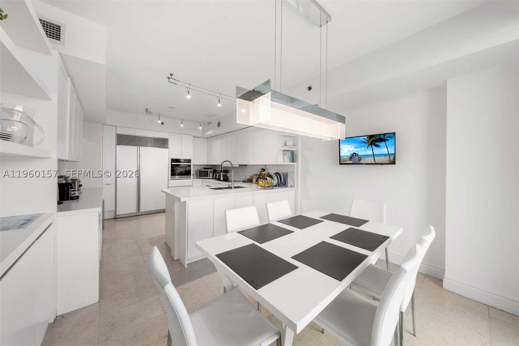 799 Crandon Blvd #605, Key Biscayne FL 33149
