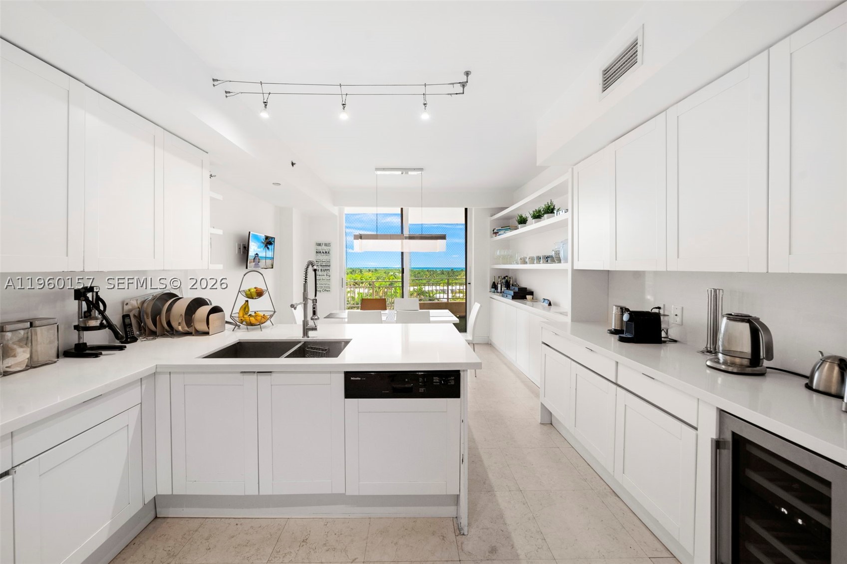 799 Crandon Blvd #605, Key Biscayne FL 33149