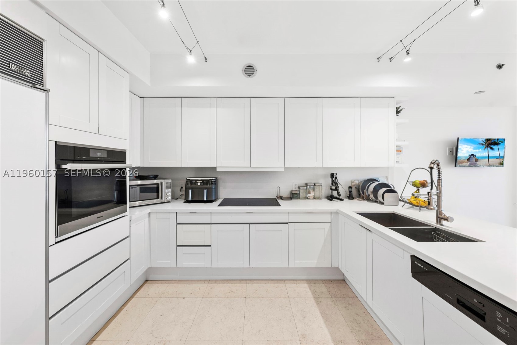 799 Crandon Blvd #605, Key Biscayne FL 33149