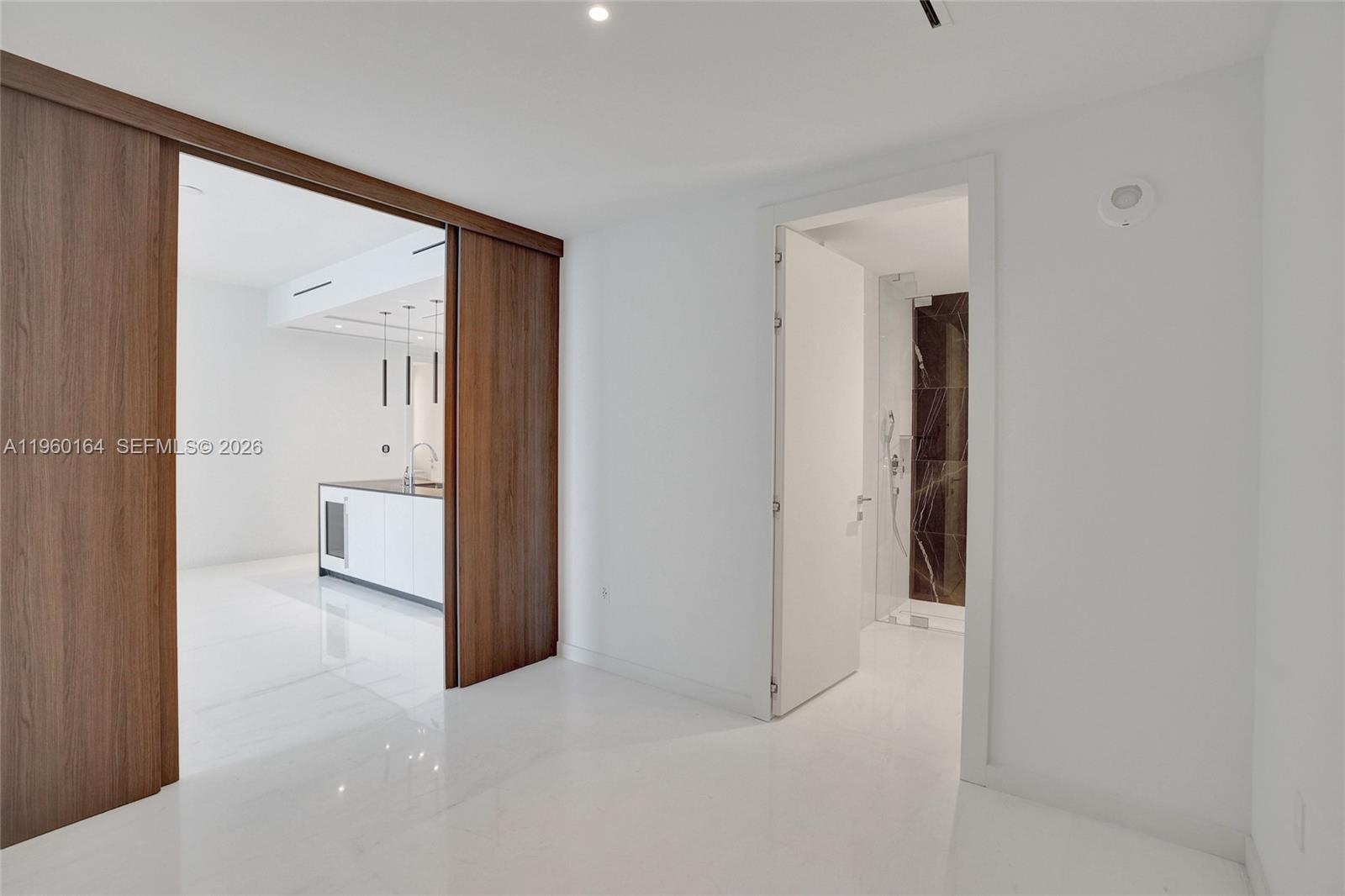300 Biscayne Boulevard Way #2105W, Miami FL 33131