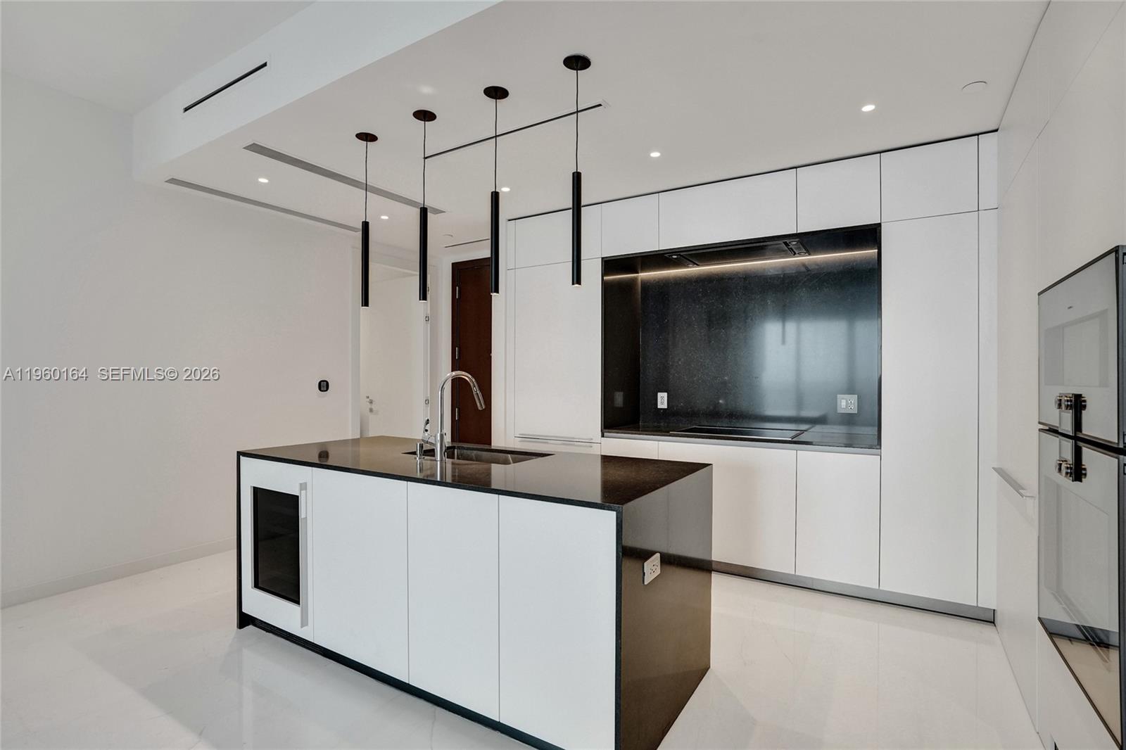 300 Biscayne Boulevard Way #2105W, Miami FL 33131