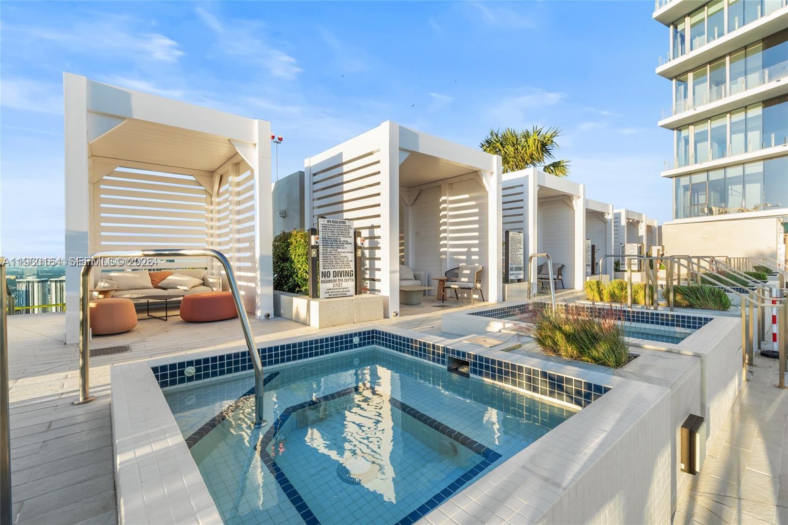 300 Biscayne Boulevard Way #2105W, Miami FL 33131