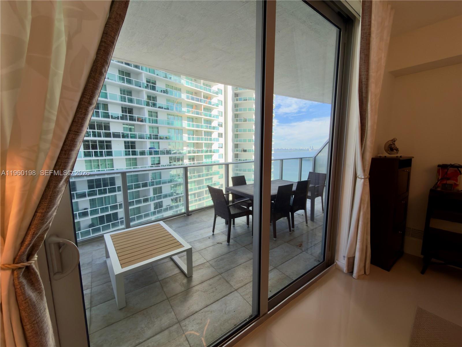 488 NE 18th St #2207, Miami FL 33132