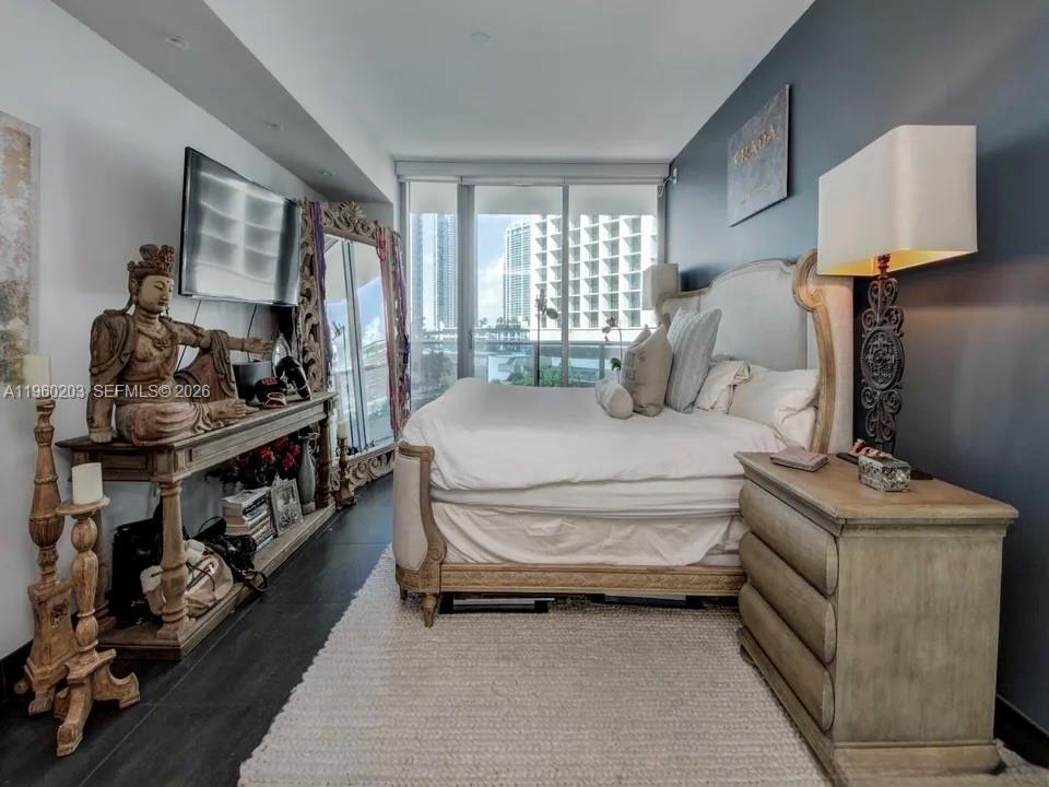 200 Biscayne Boulevard Way #501, Miami FL 33131