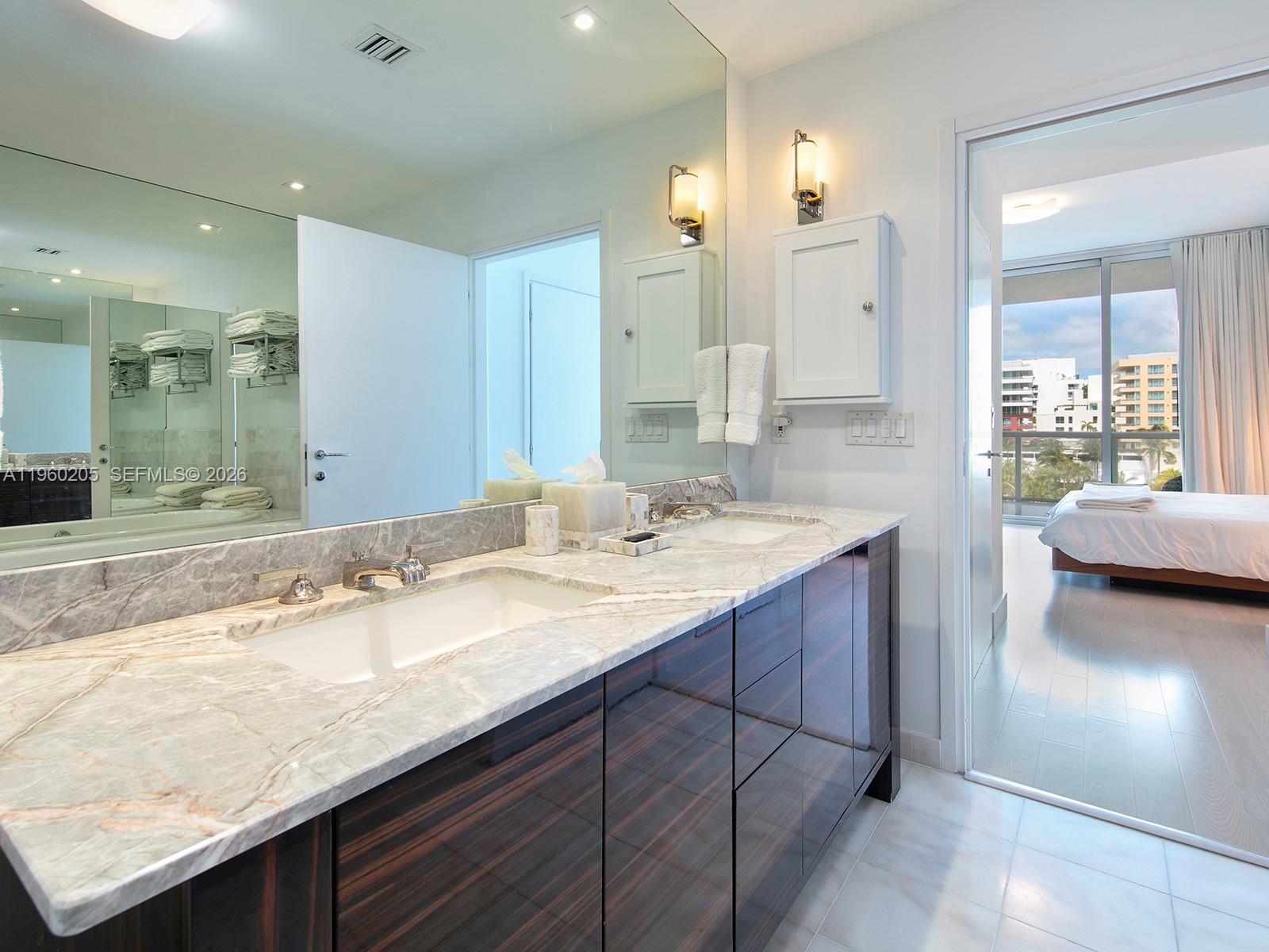 50 S Pointe Dr #707, Miami Beach FL 33139
