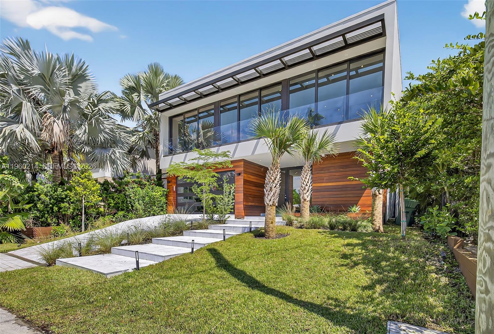 620 Solar Isle Dr, Fort Lauderdale FL 33301