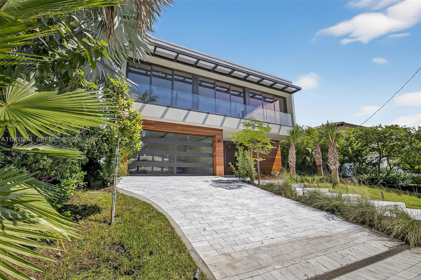 620 Solar Isle Dr, Fort Lauderdale FL 33301