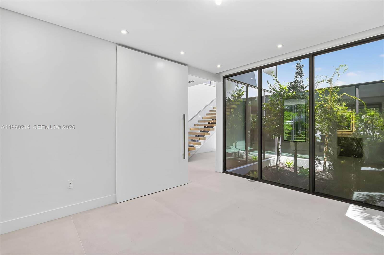 620 Solar Isle Dr, Fort Lauderdale FL 33301