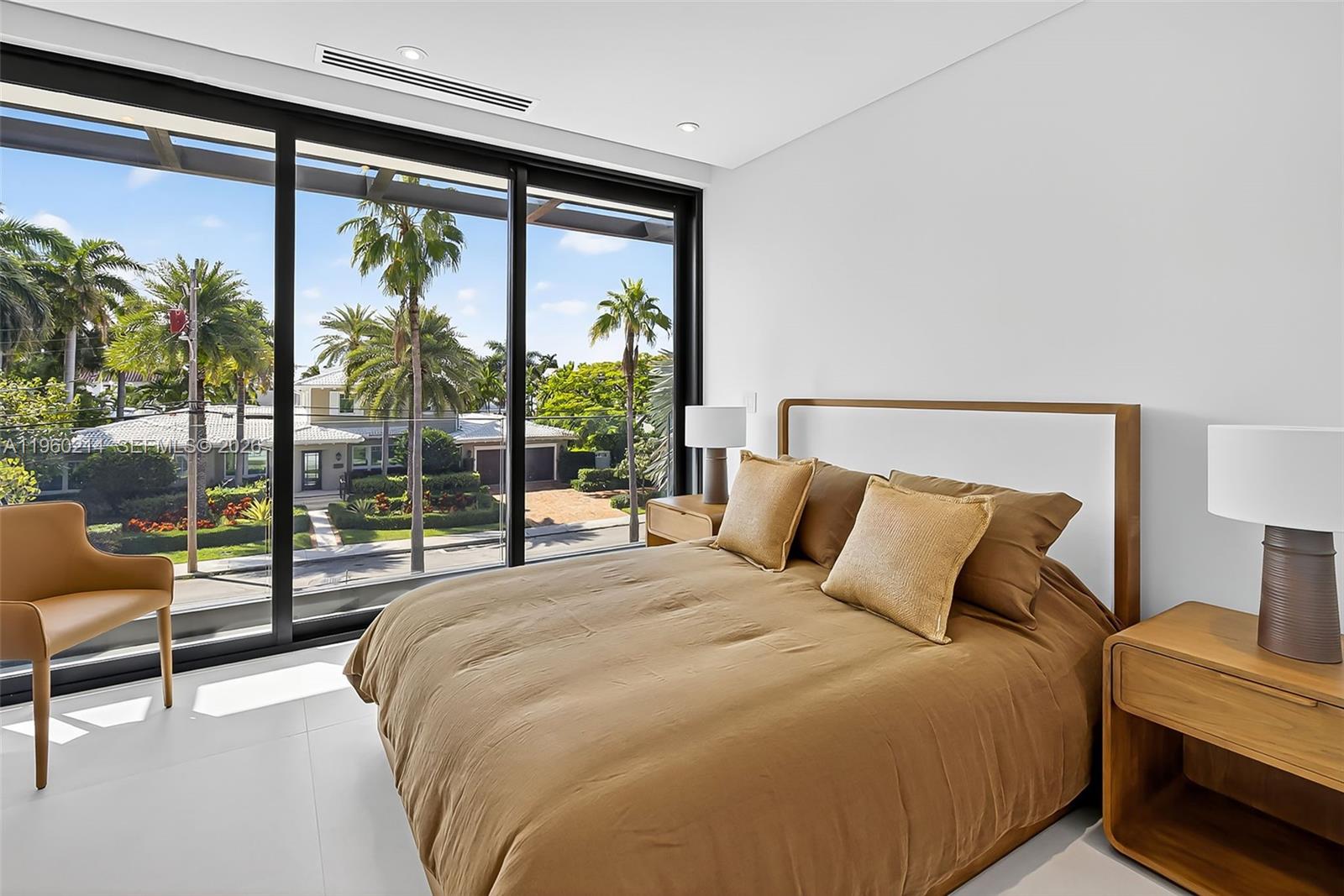 620 Solar Isle Dr, Fort Lauderdale FL 33301