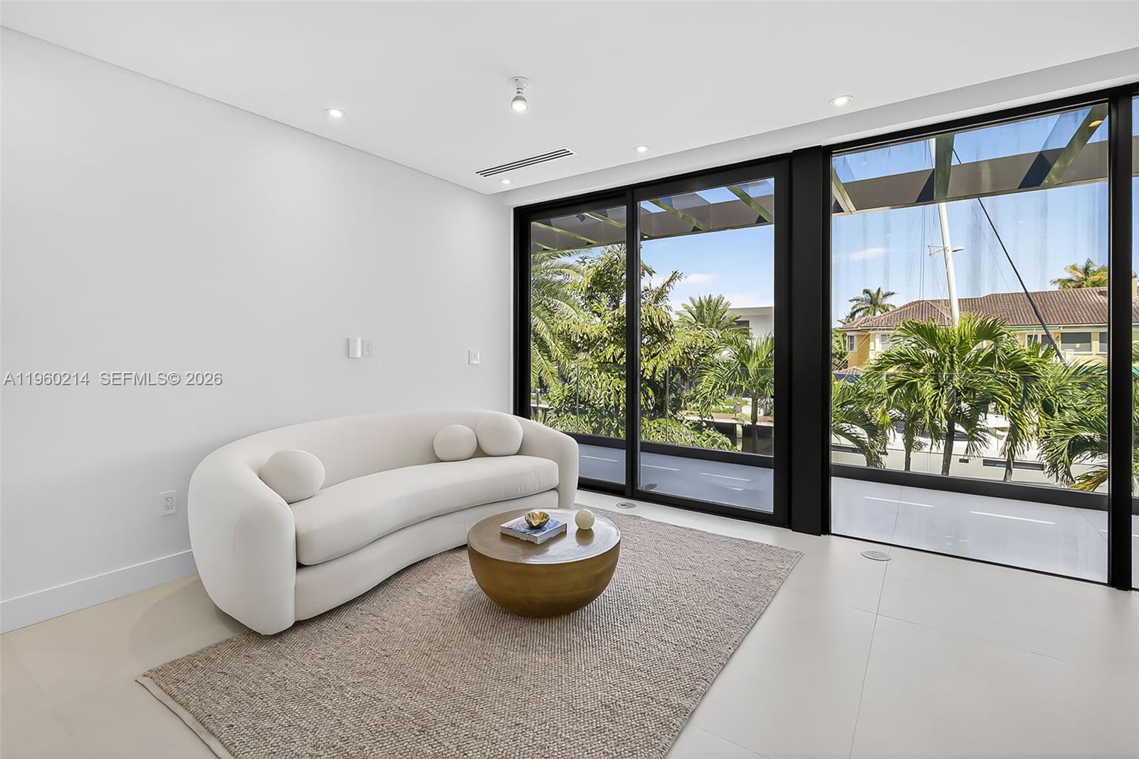 620 Solar Isle Dr, Fort Lauderdale FL 33301