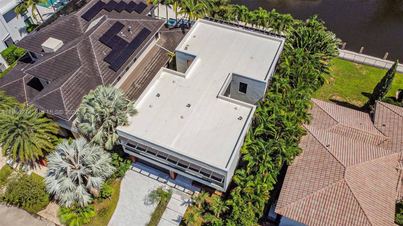 620 Solar Isle Dr, Fort Lauderdale FL 33301