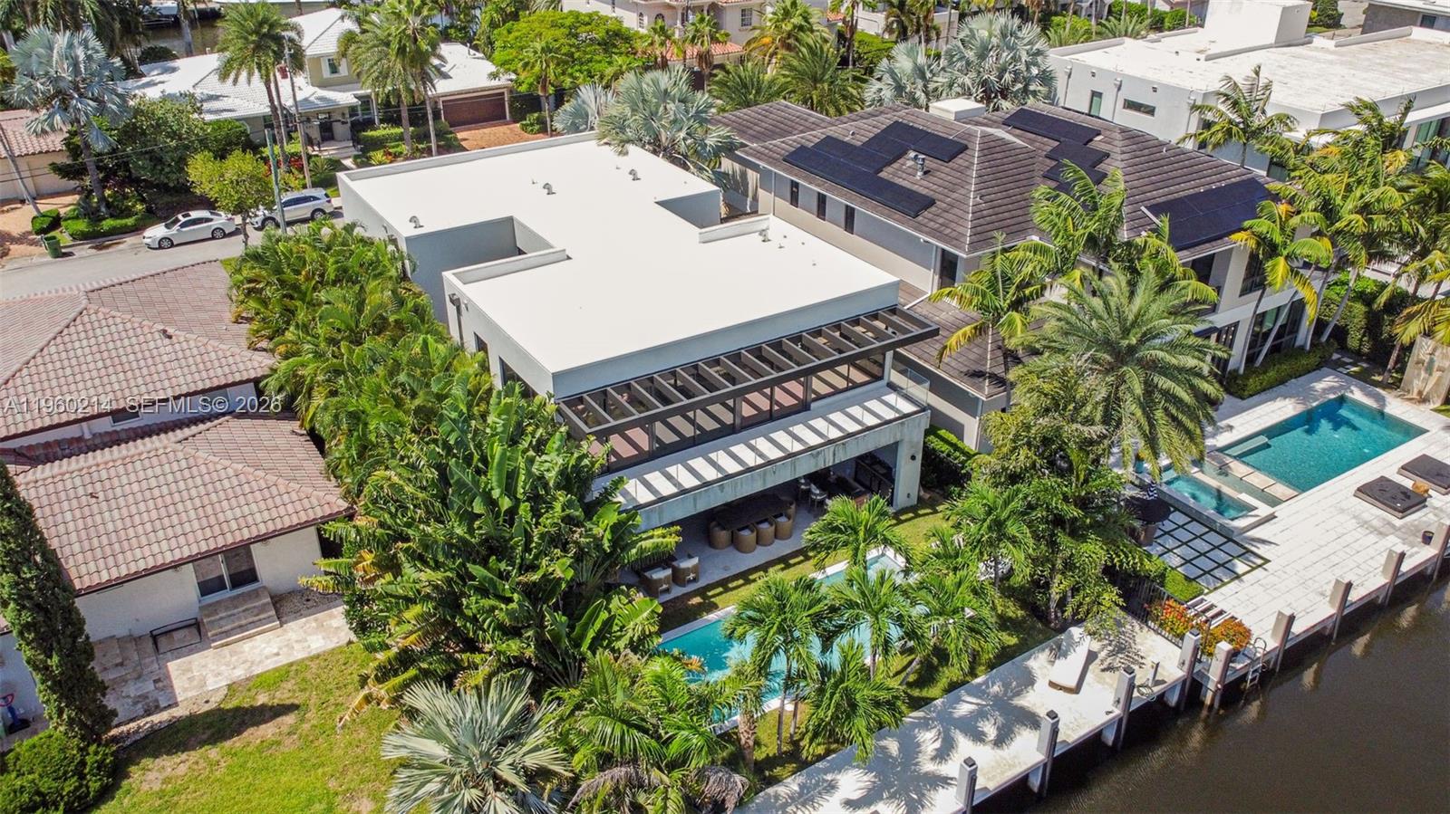 620 Solar Isle Dr, Fort Lauderdale FL 33301