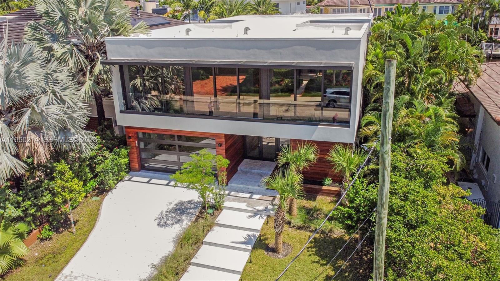 620 Solar Isle Dr, Fort Lauderdale FL 33301