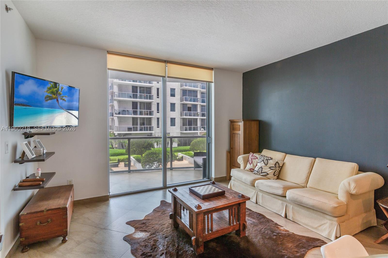 1060 Brickell Ave #1415, Miami FL 33131