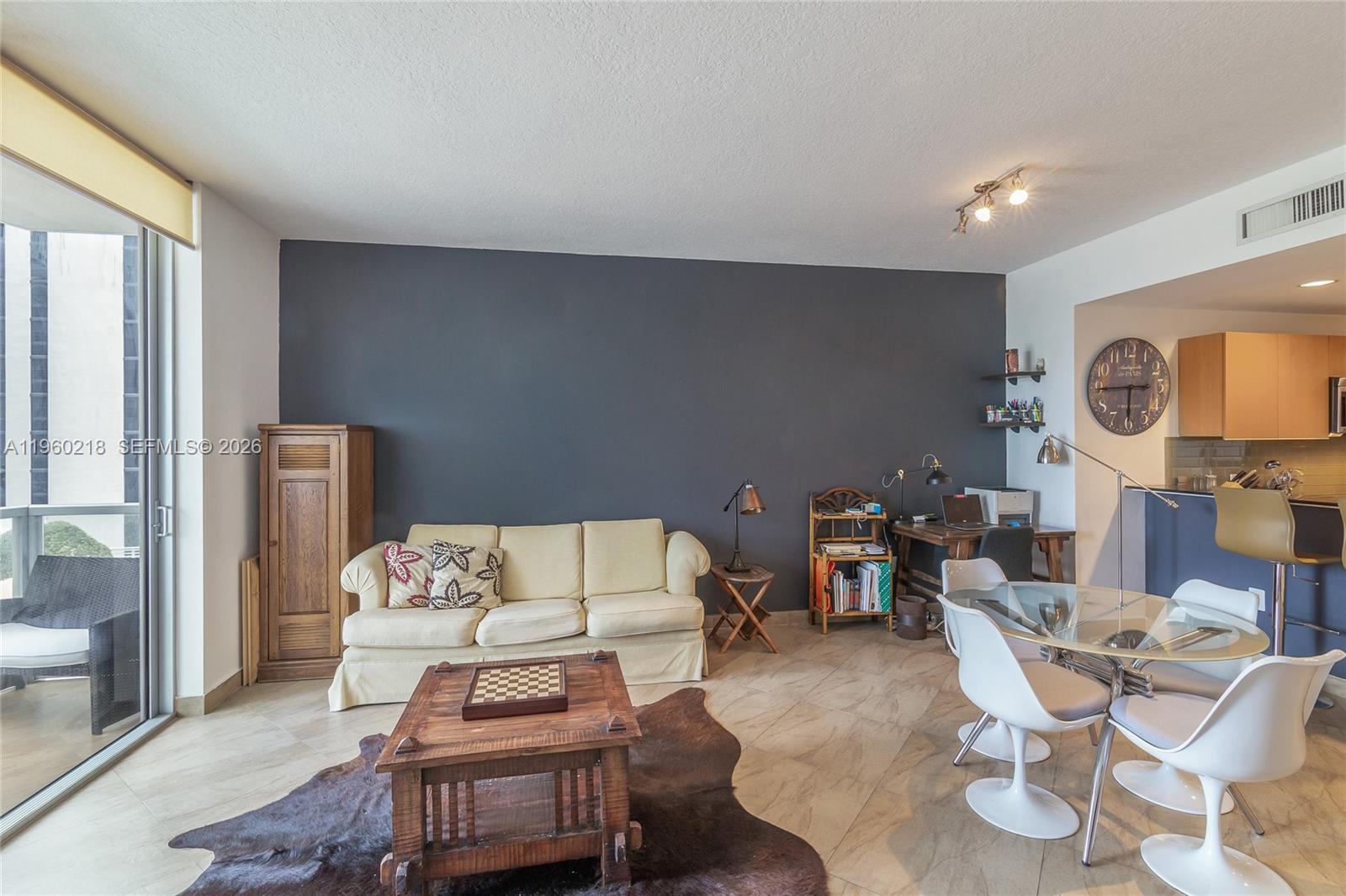 1060 Brickell Ave #1415, Miami FL 33131