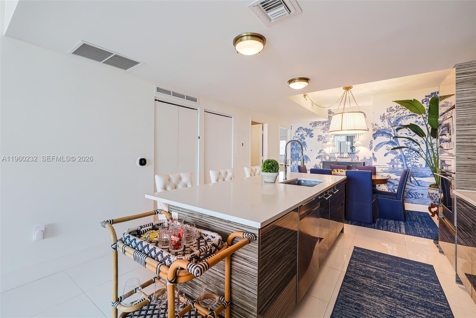 460 NE 28 #704, Miami FL 33137