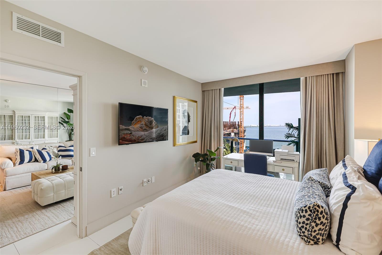 460 NE 28 #704, Miami FL 33137