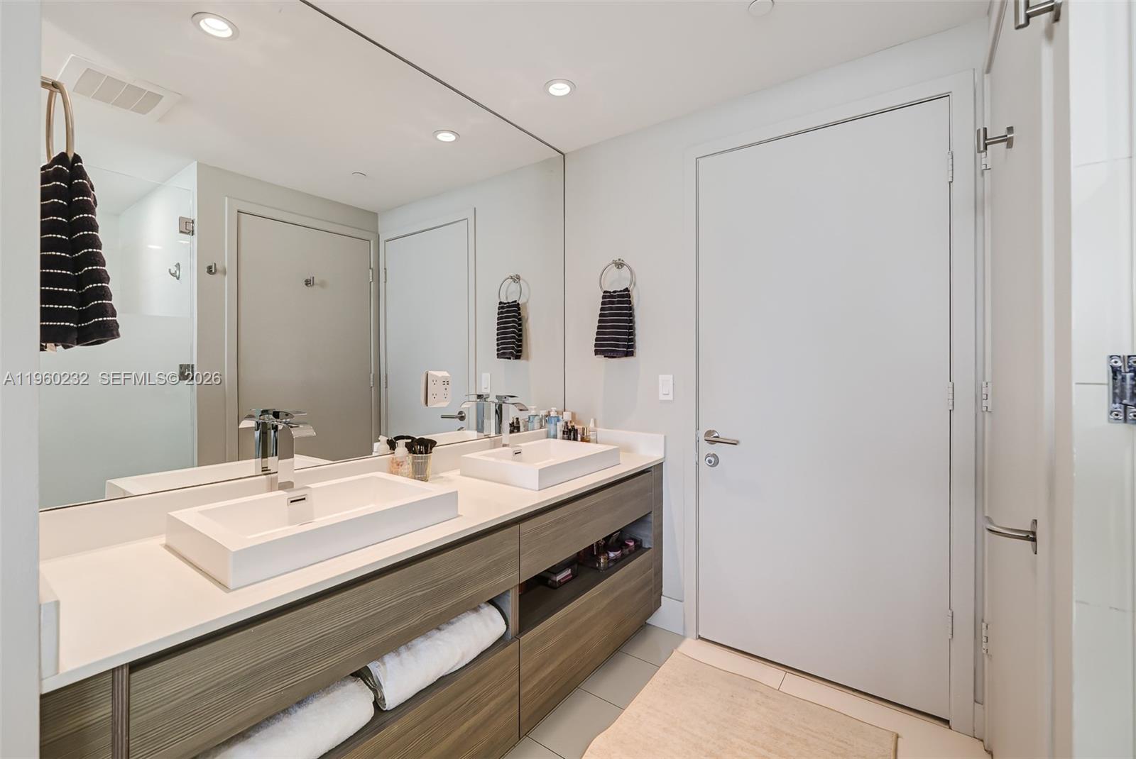 460 NE 28 #704, Miami FL 33137