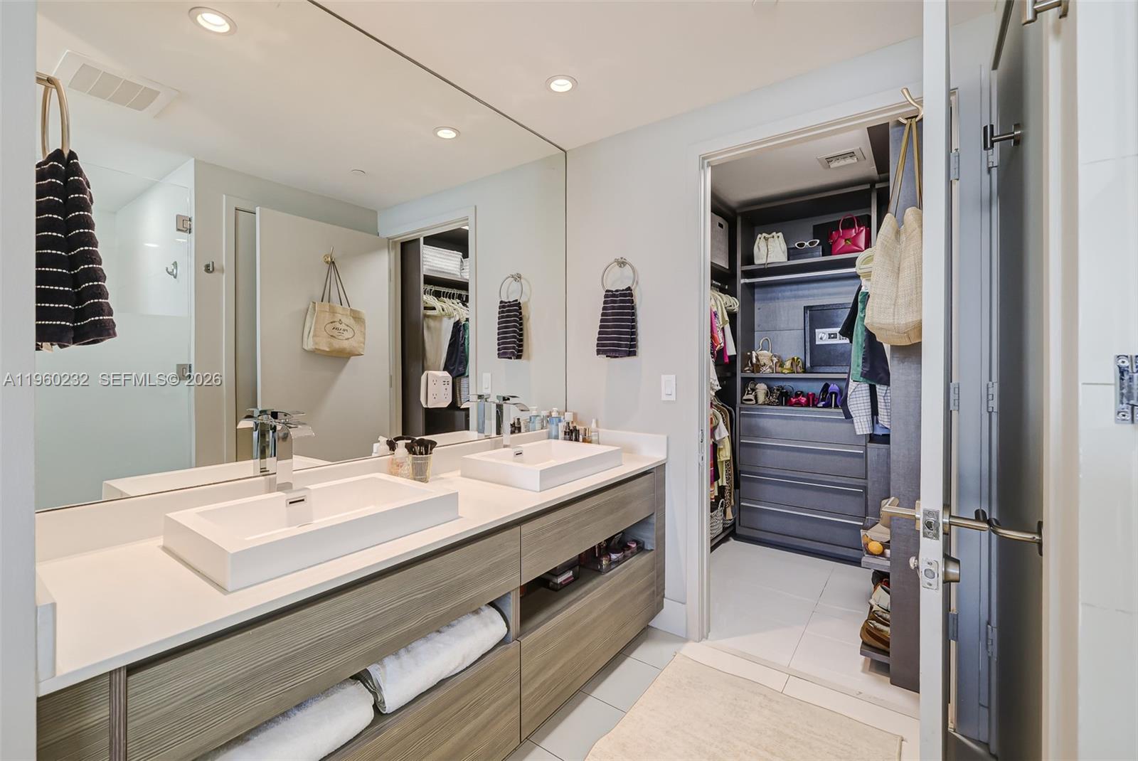 460 NE 28 #704, Miami FL 33137