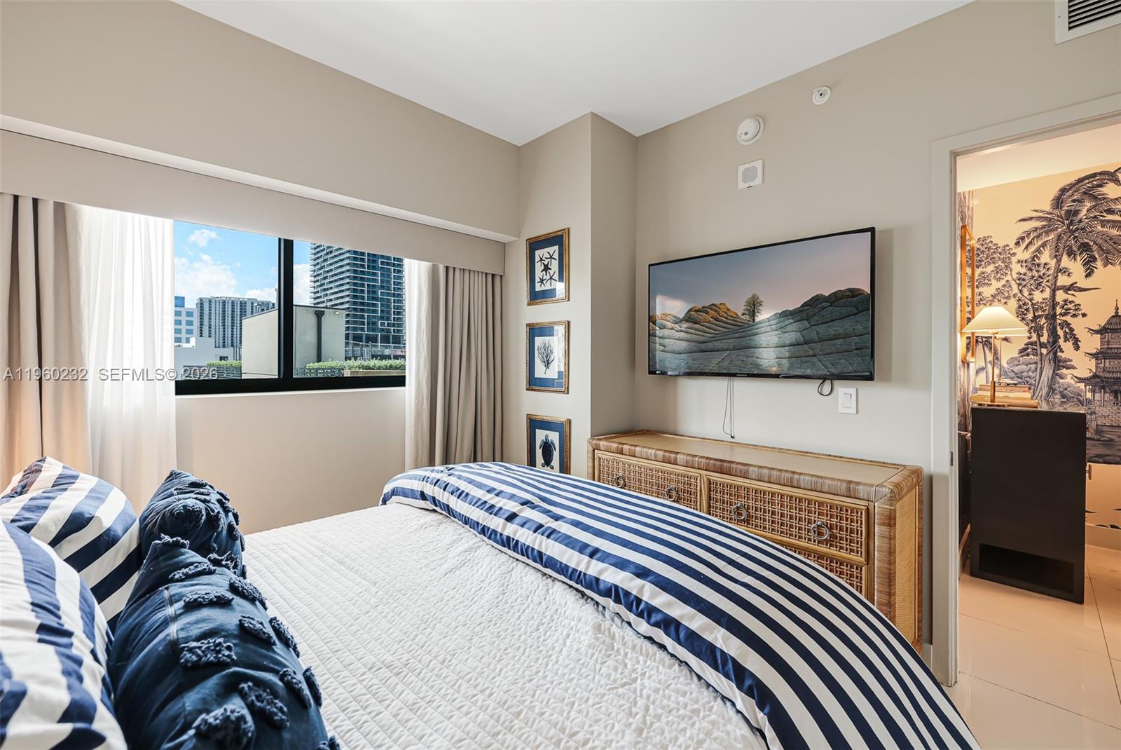 460 NE 28 #704, Miami FL 33137
