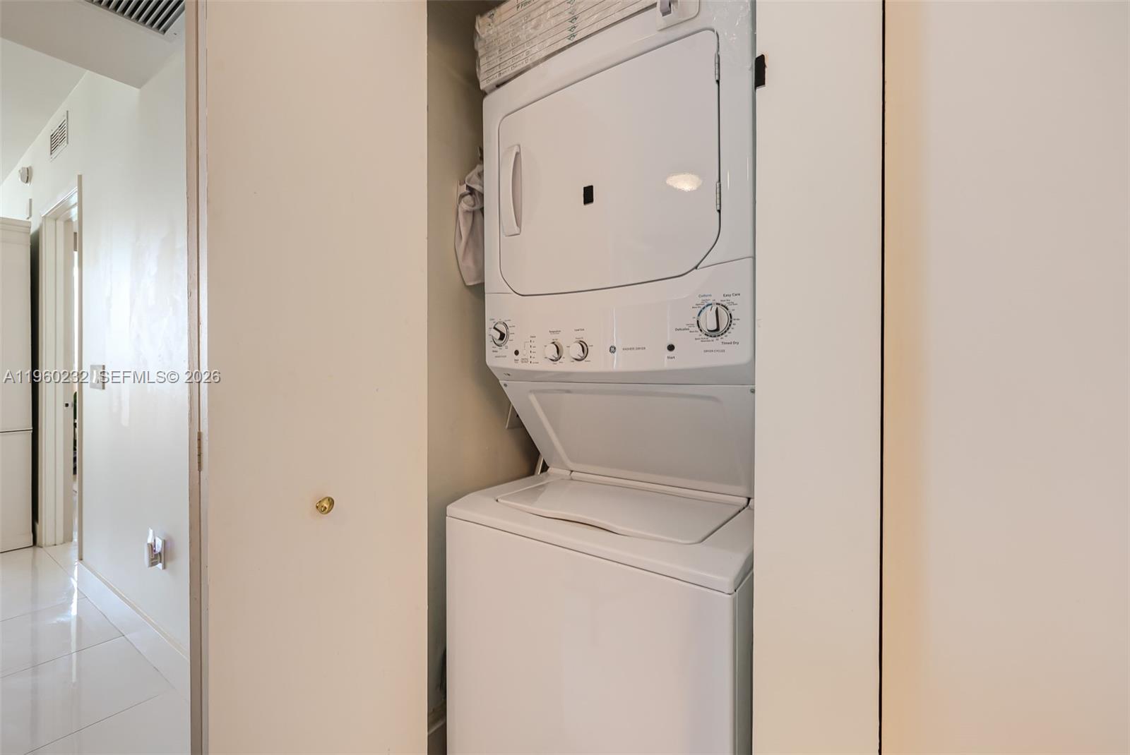 460 NE 28 #704, Miami FL 33137