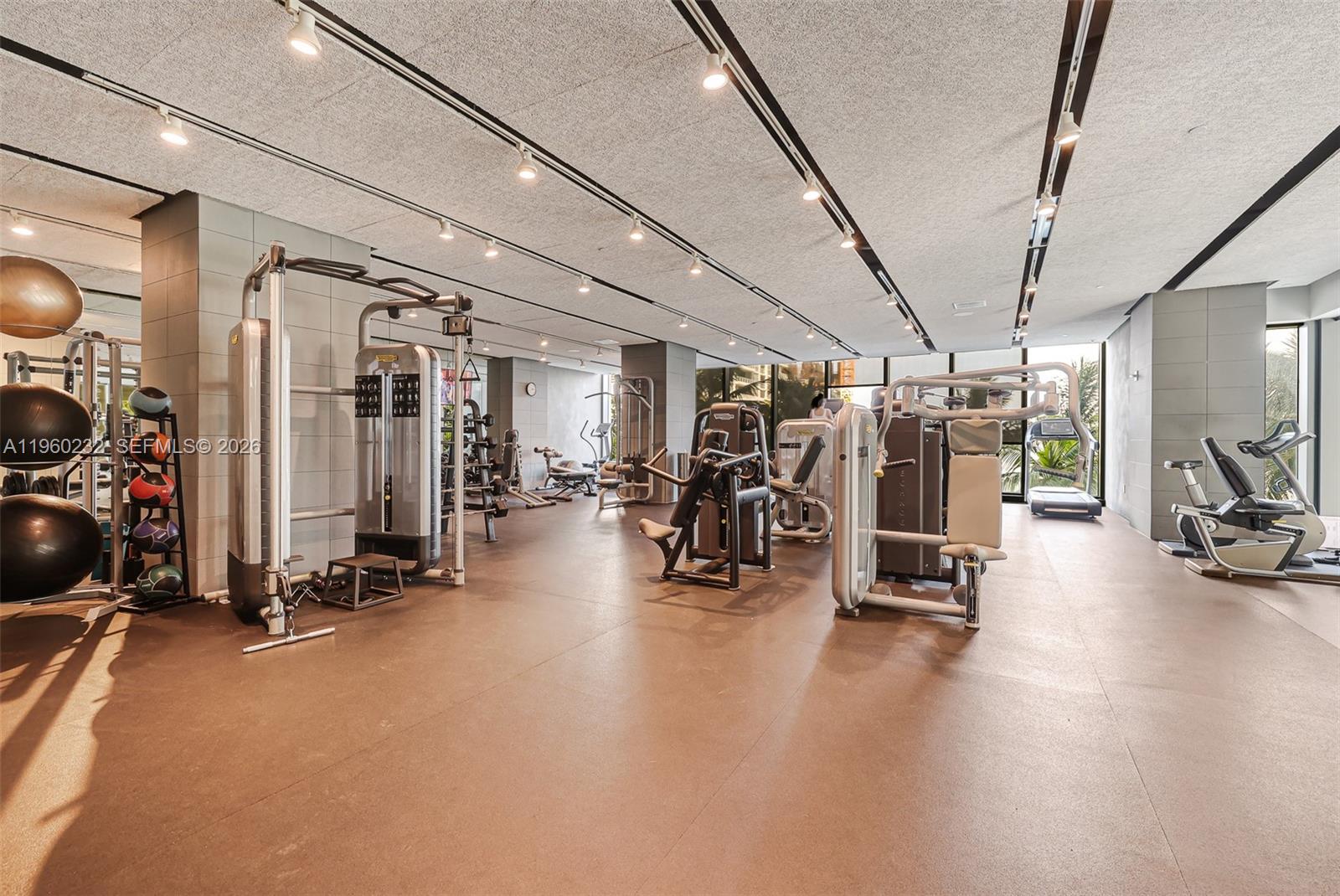 460 NE 28 #704, Miami FL 33137