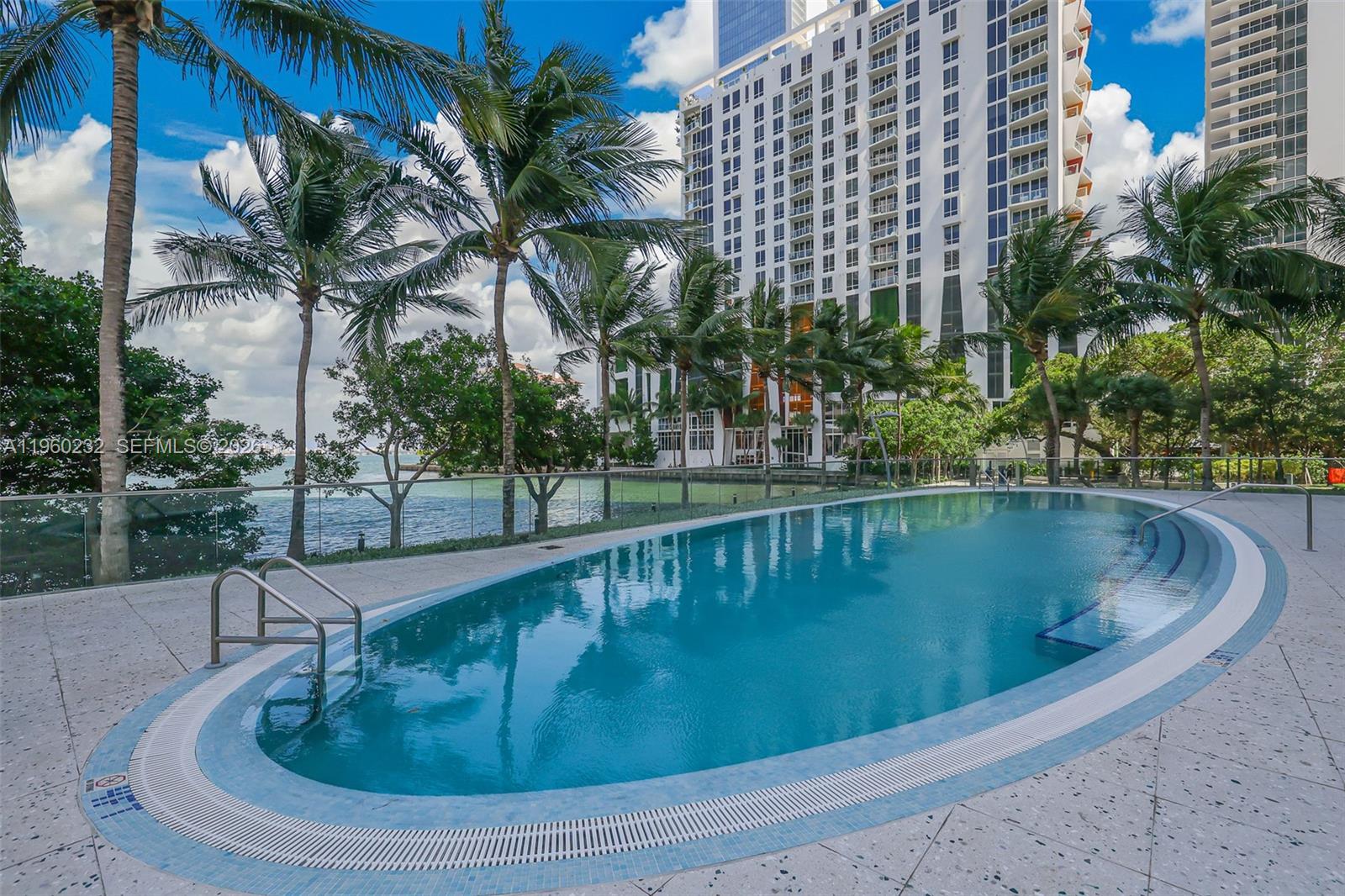 460 NE 28 #704, Miami FL 33137
