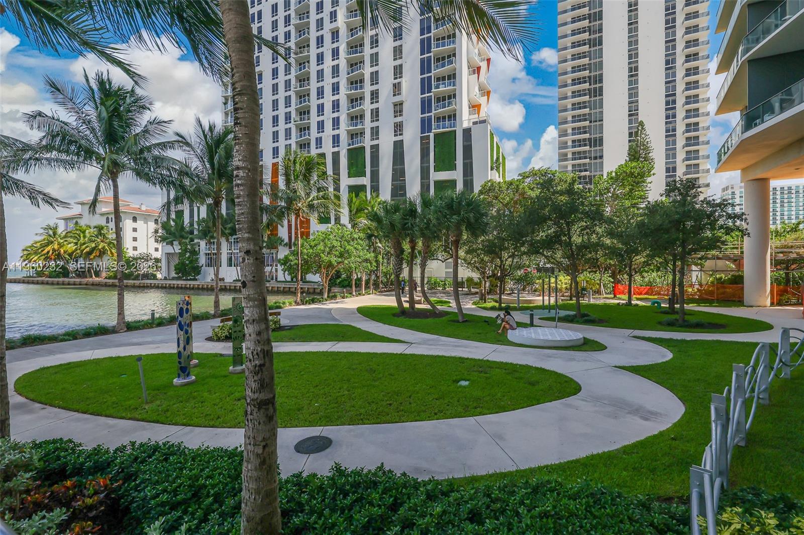460 NE 28 #704, Miami FL 33137