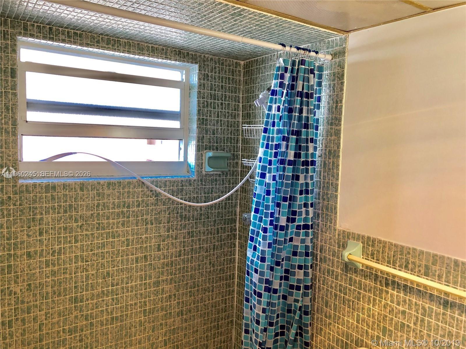 121 Golden Isles Dr #407, Hallandale Beach FL 33009