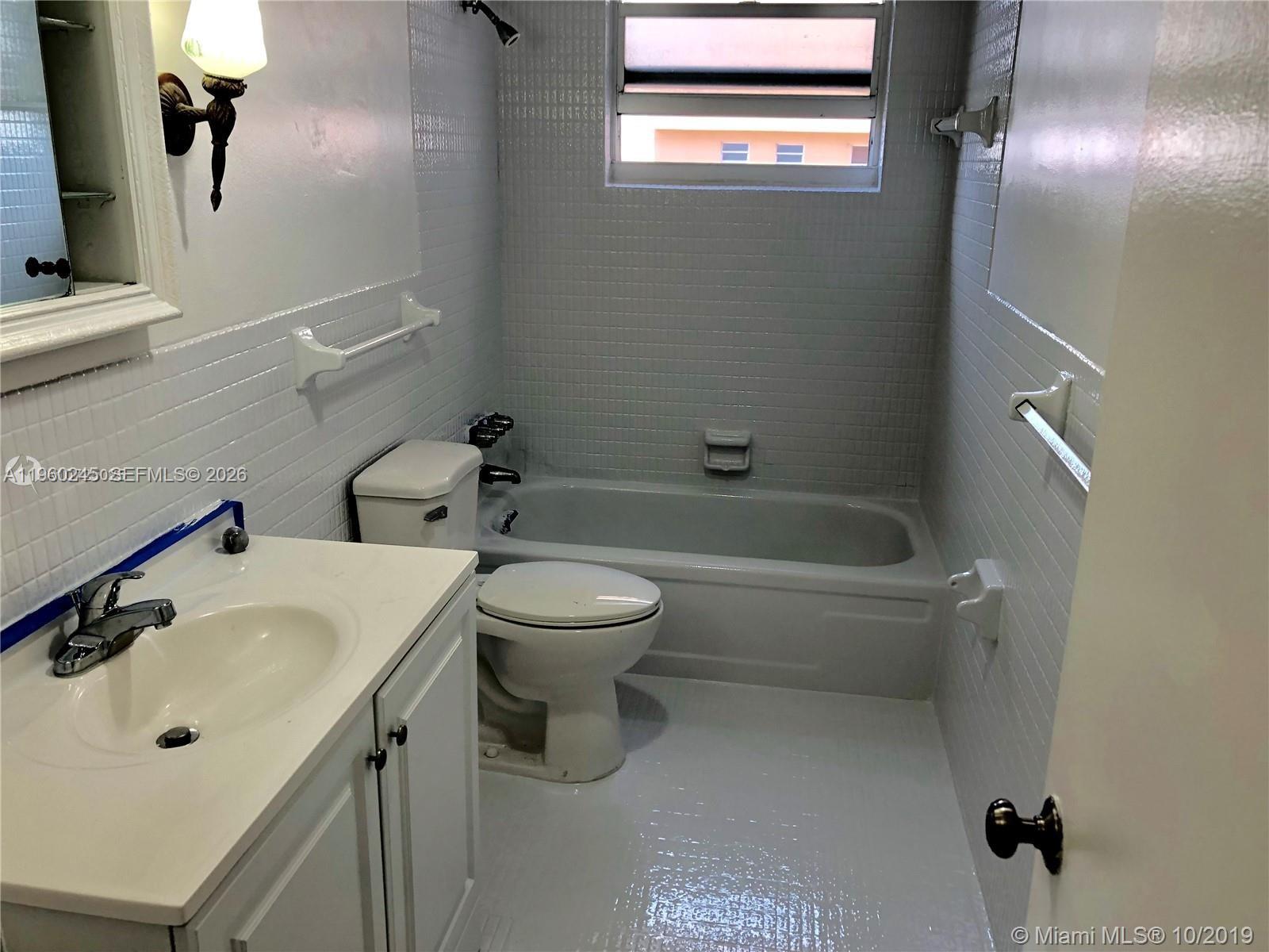 121 Golden Isles Dr #407, Hallandale Beach FL 33009