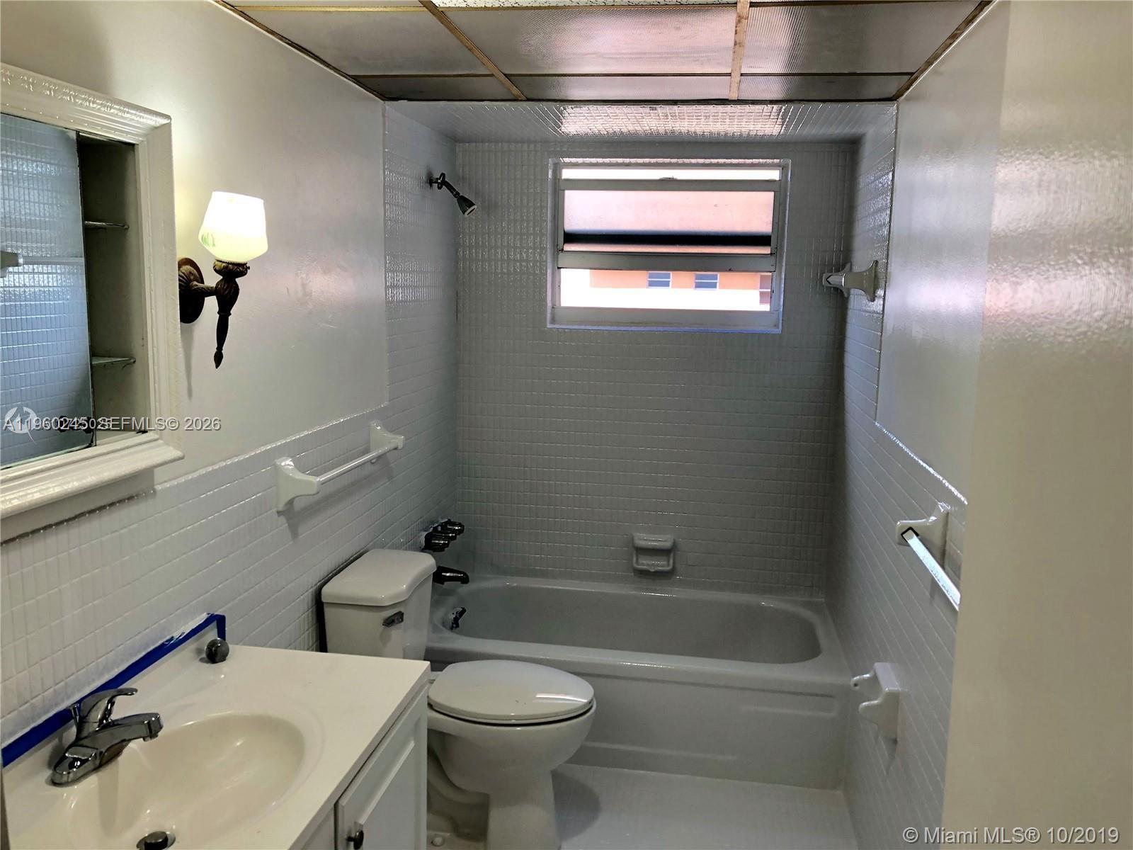 121 Golden Isles Dr #407, Hallandale Beach FL 33009