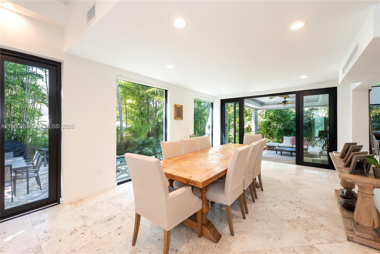 650 Curtiswood Dr, Key Biscayne FL 33149
