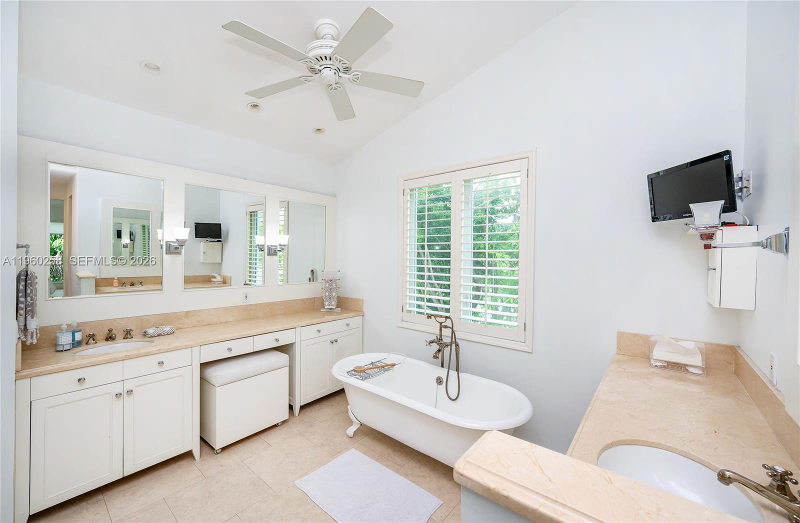 650 Curtiswood Dr, Key Biscayne FL 33149
