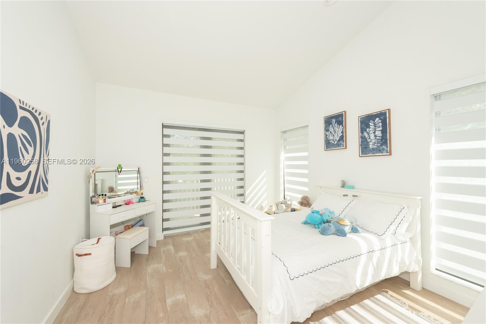 650 Curtiswood Dr, Key Biscayne FL 33149