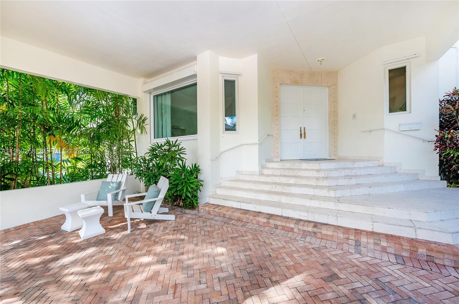 650 Curtiswood Dr, Key Biscayne FL 33149