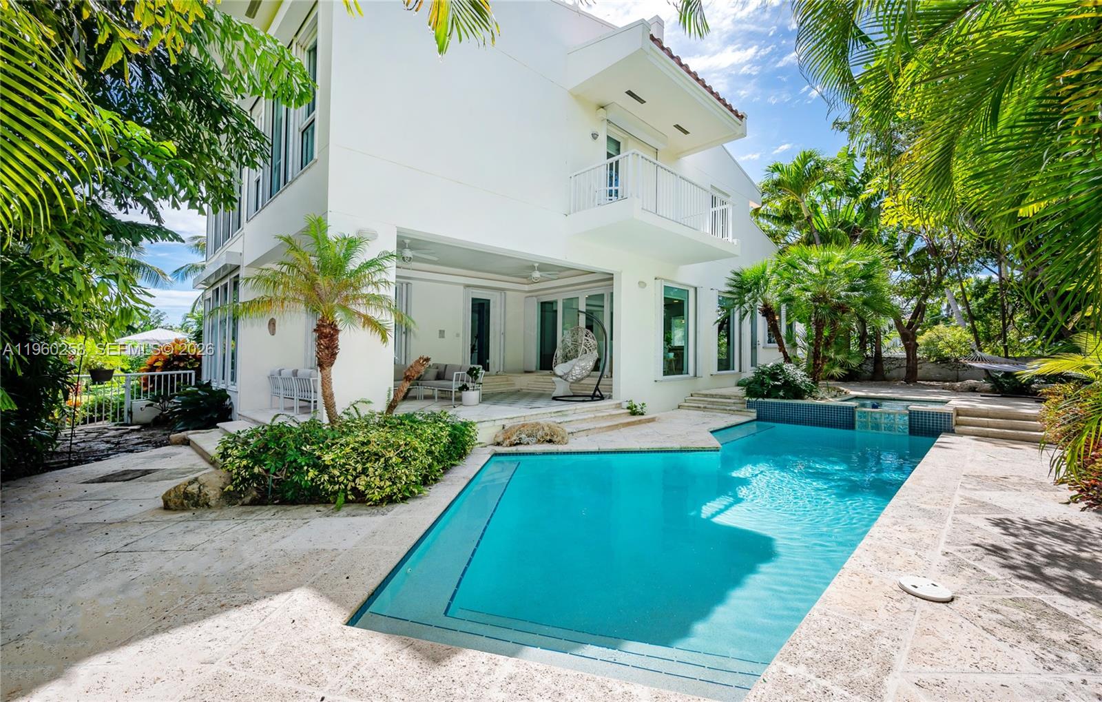 650 Curtiswood Dr, Key Biscayne FL 33149
