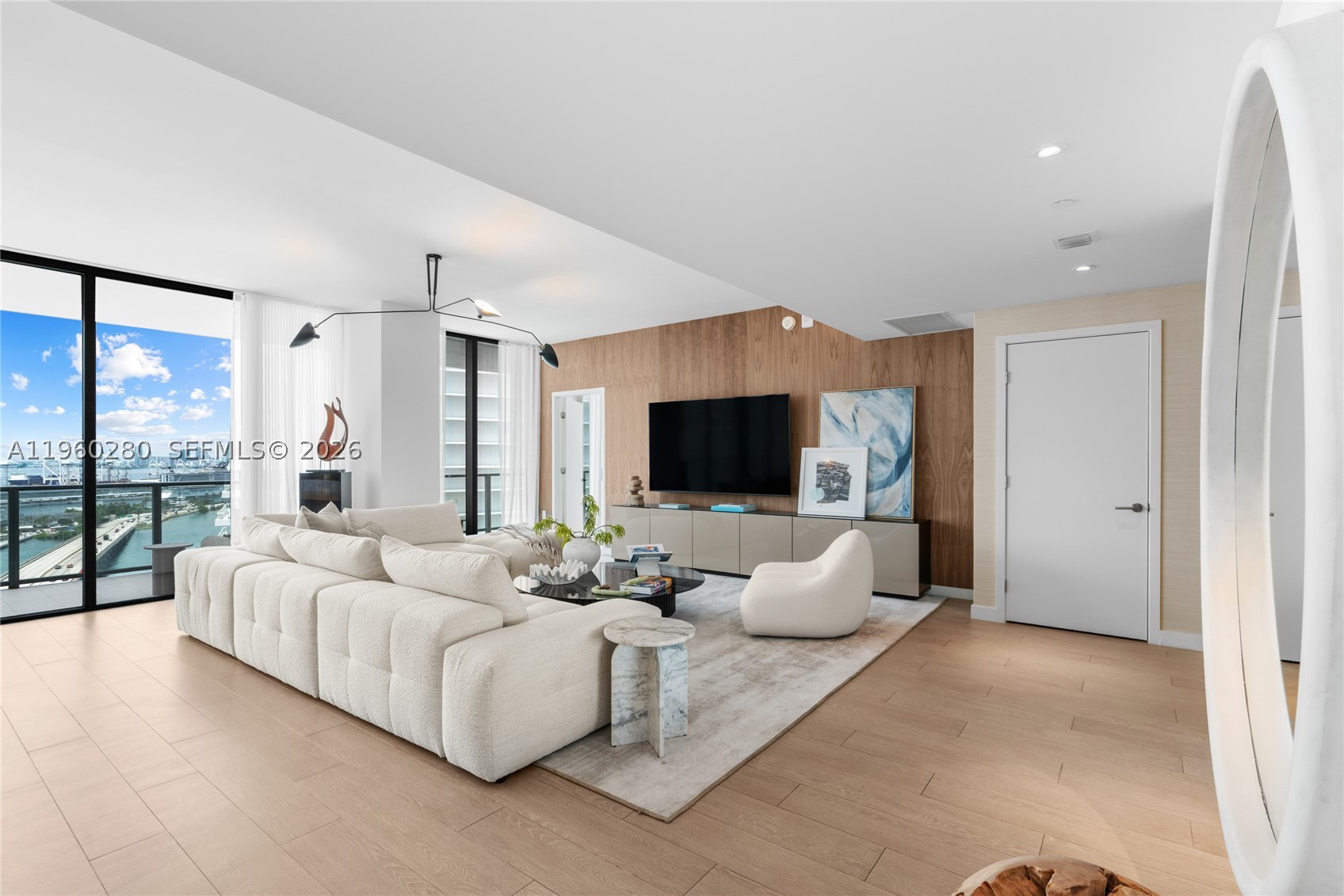 500 Alton #2203, Miami Beach FL 33139