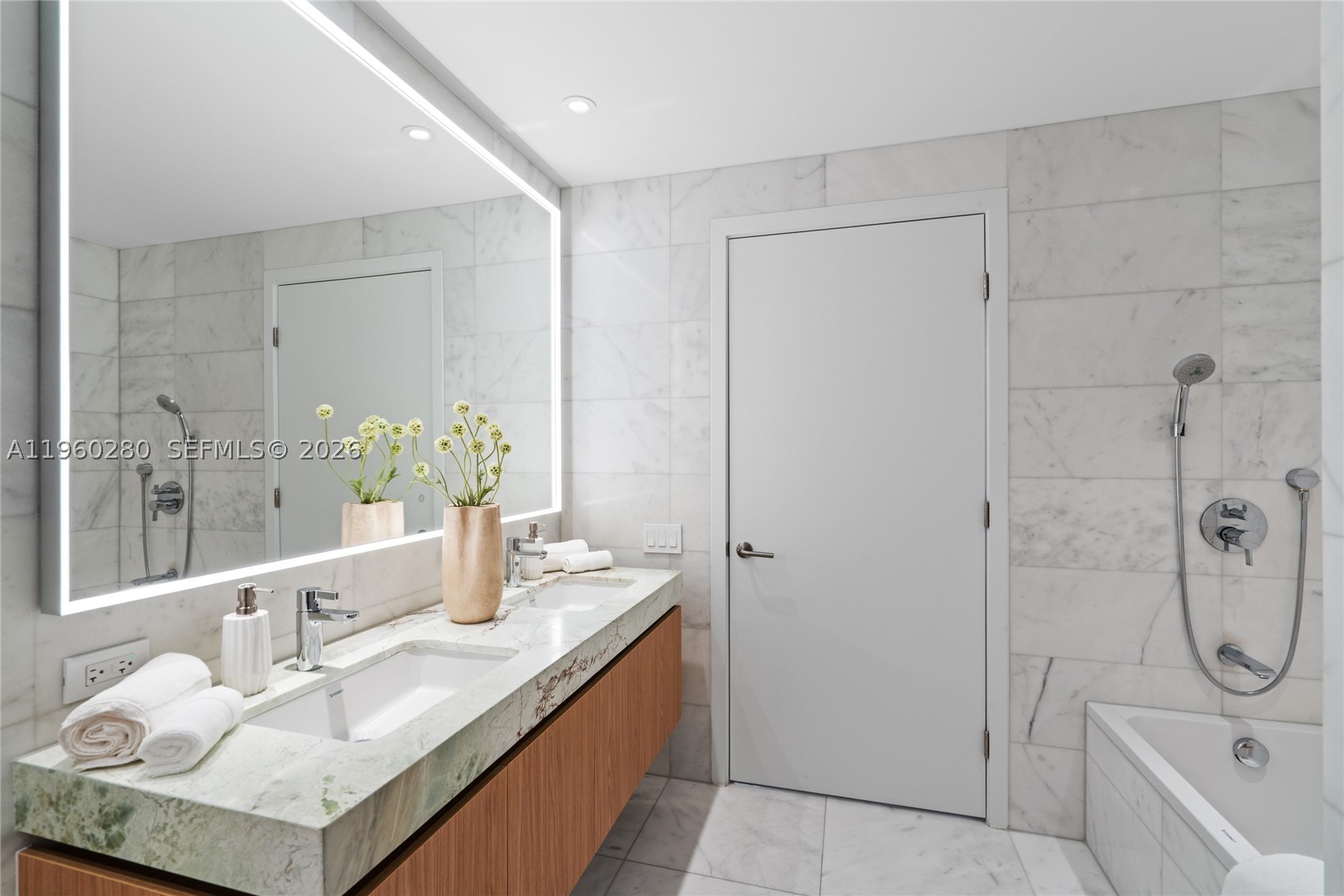 500 Alton #2203, Miami Beach FL 33139