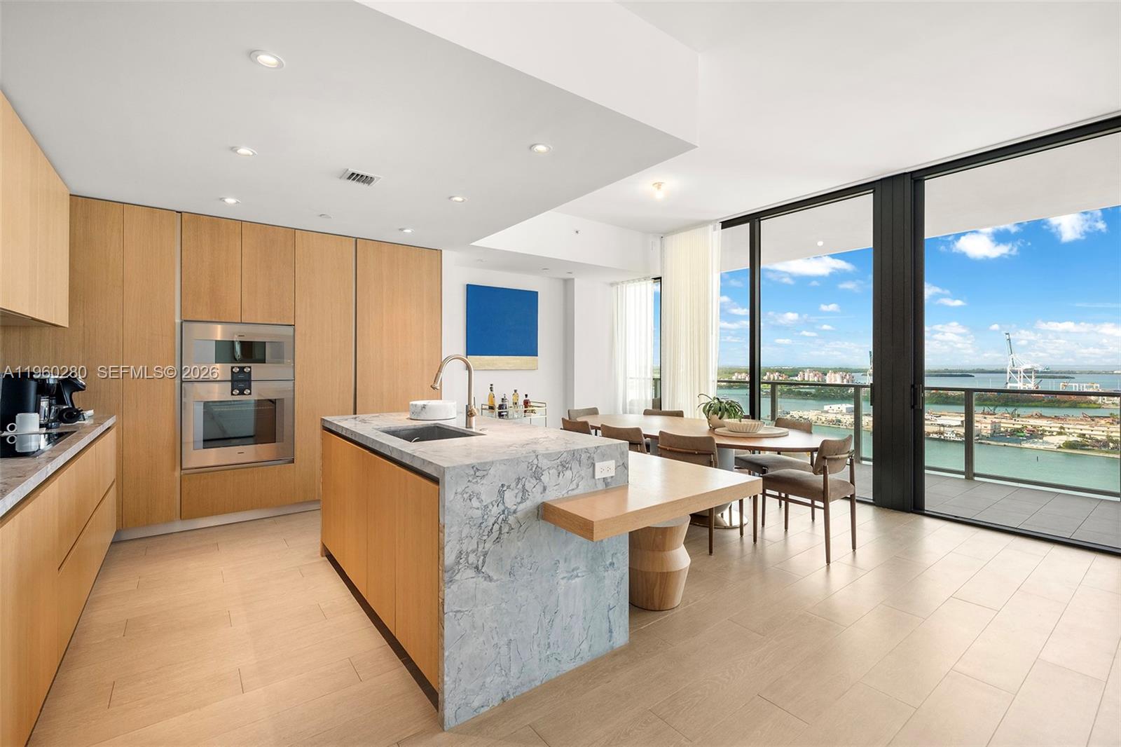 500 Alton #2203, Miami Beach FL 33139