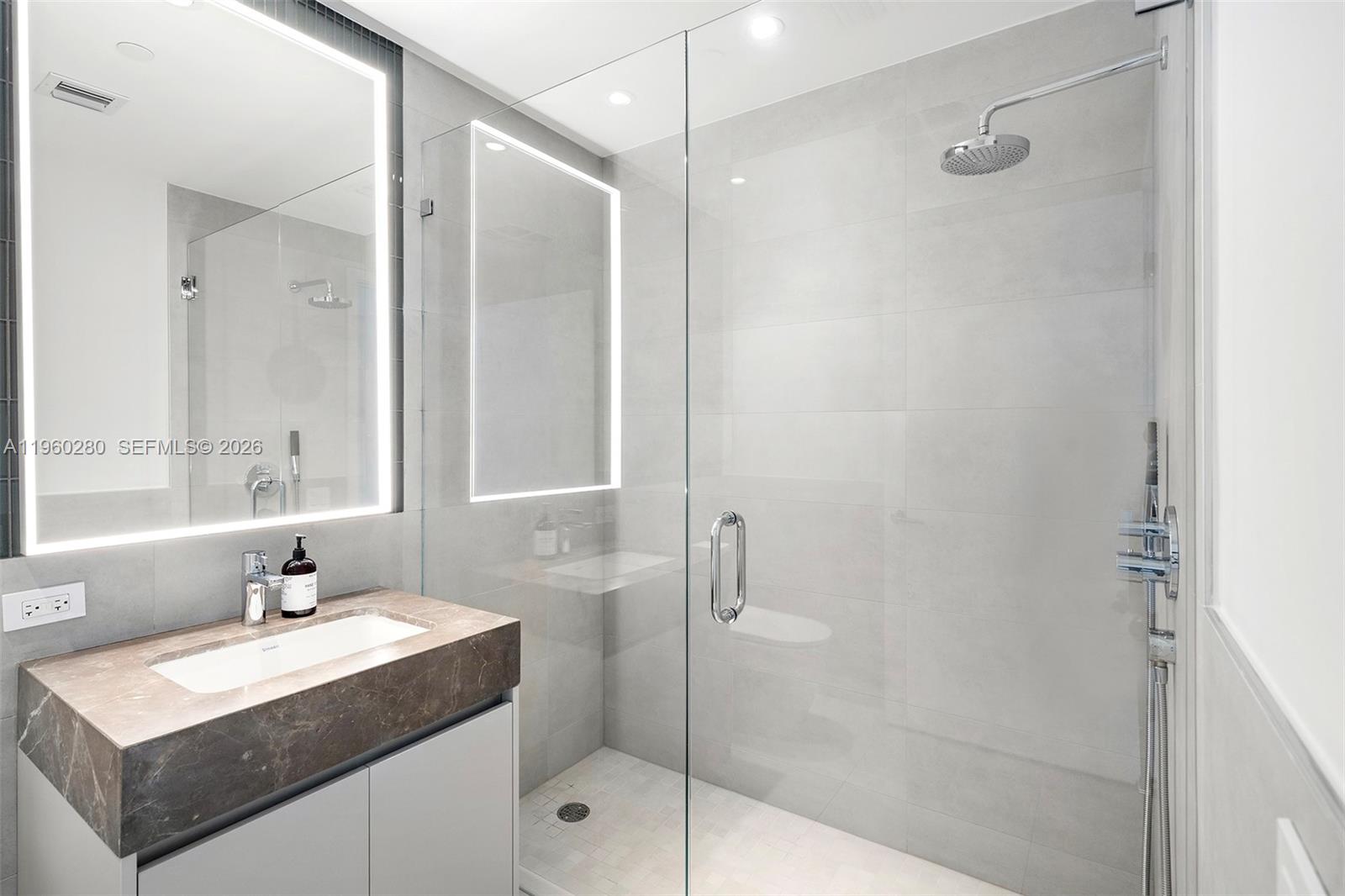 500 Alton #2203, Miami Beach FL 33139