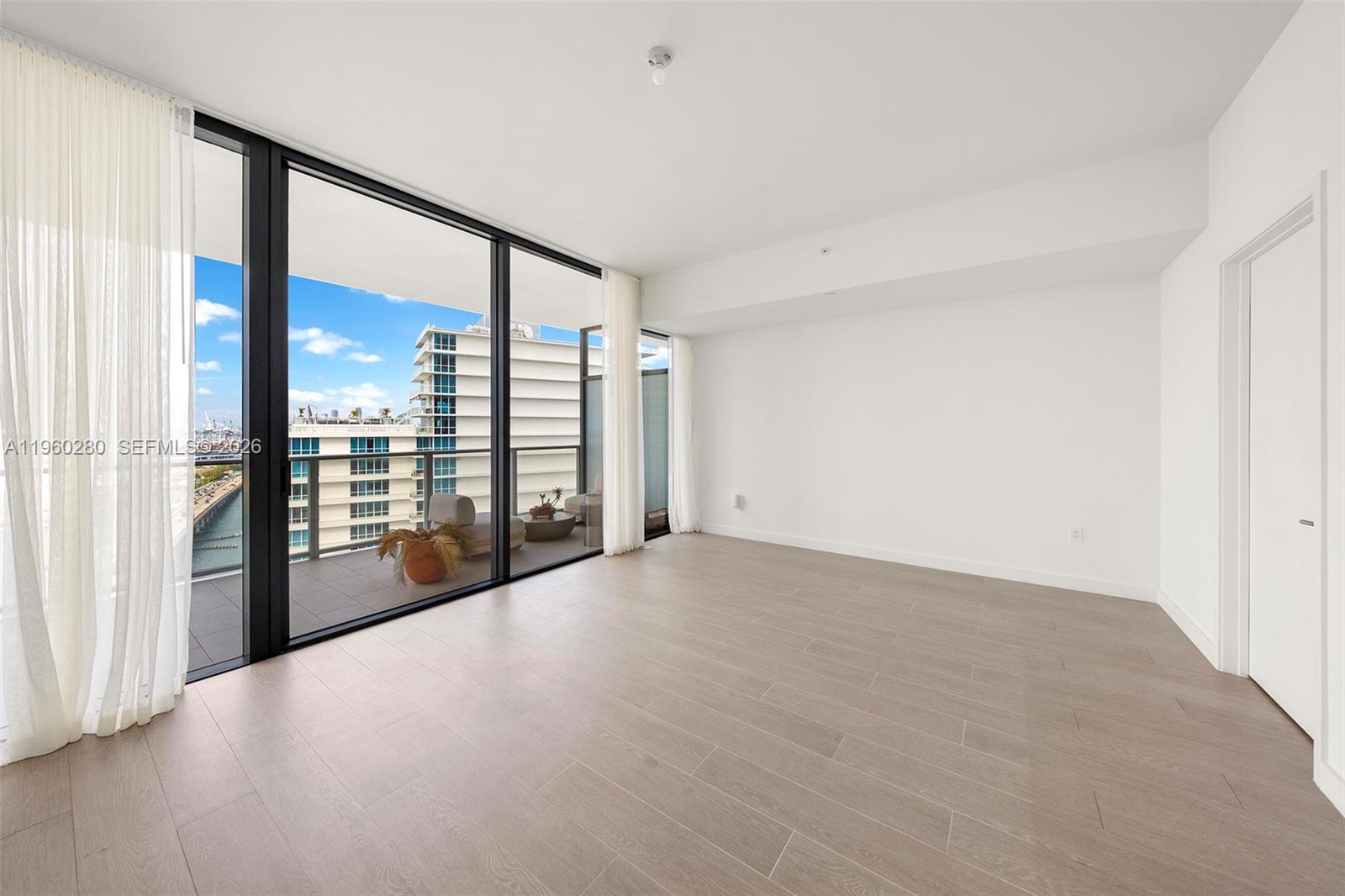 500 Alton #2203, Miami Beach FL 33139